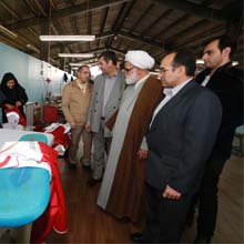 بازدید نماینده ولی  فقیه از صنایع نساجی هلال